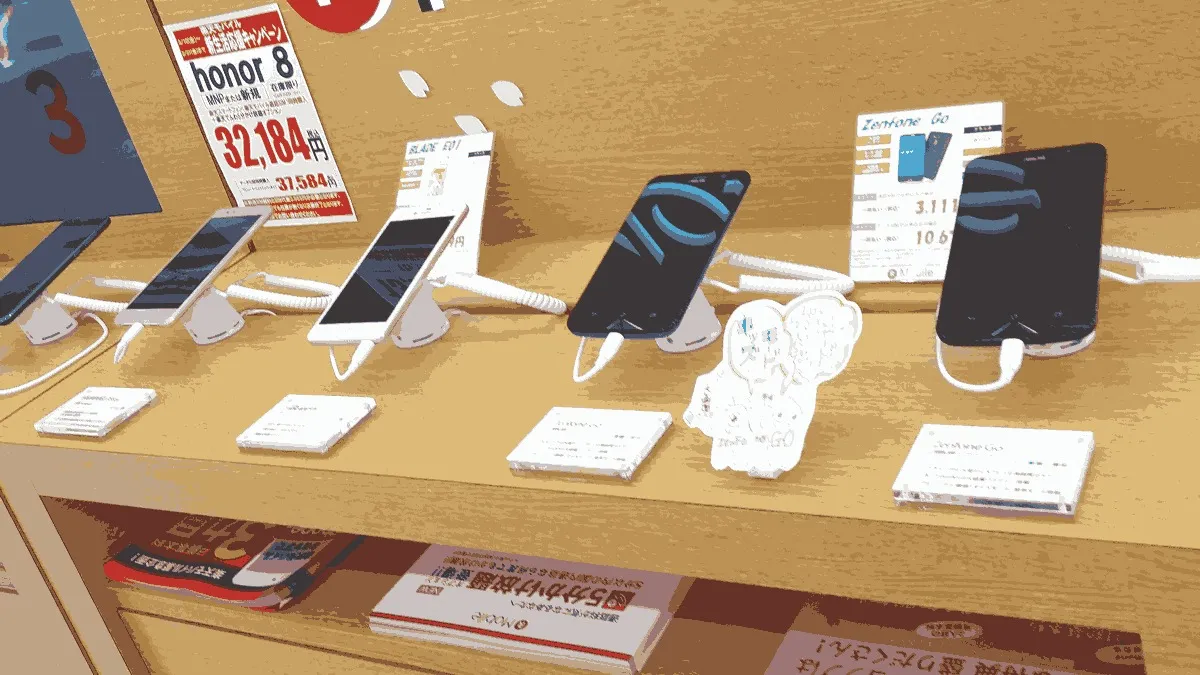 ケーズデンキ 札幌麻生店の店舗外観イメージ（イラスト風）